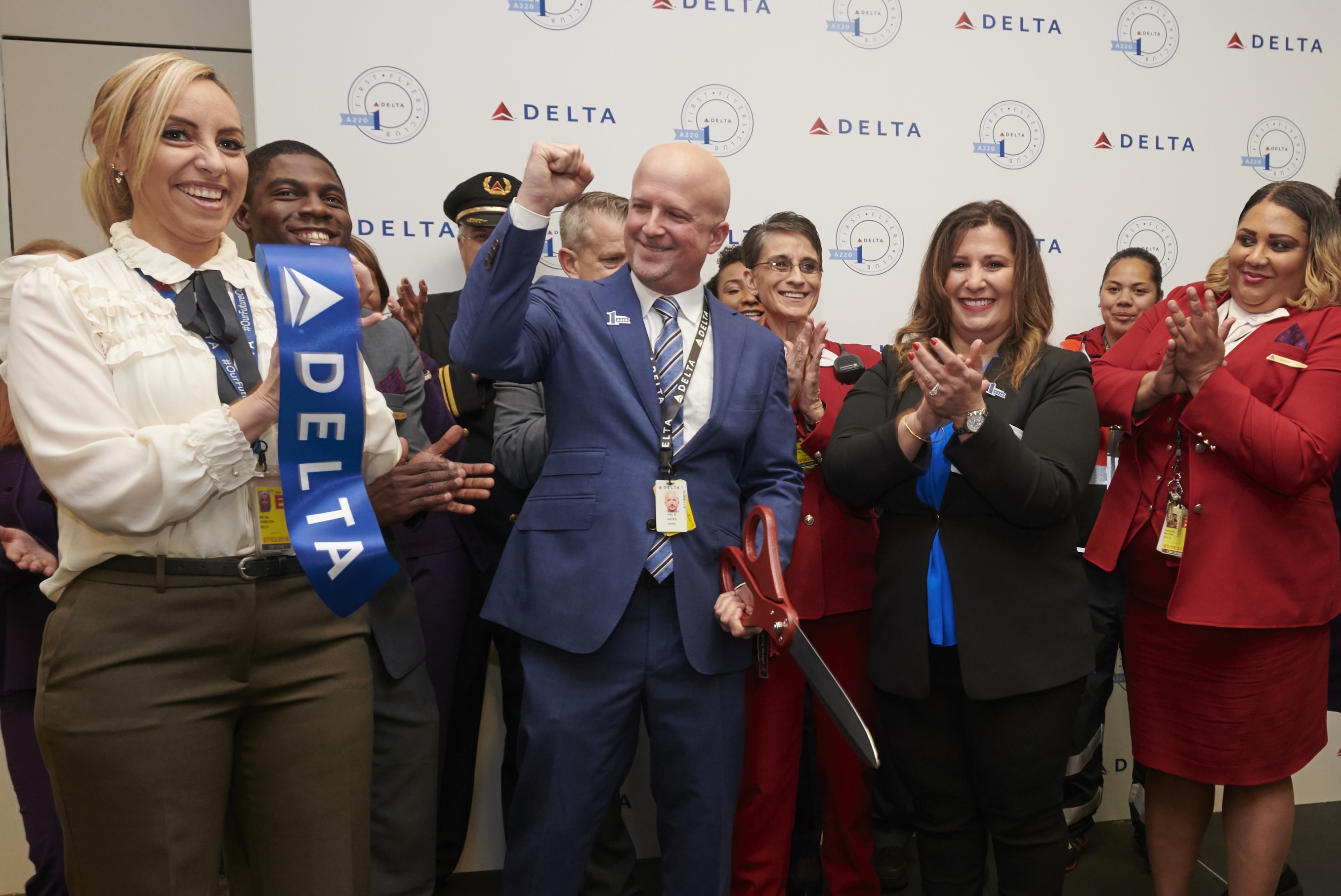 Dallas A220 Celebration DFW.jpg Delta News Hub